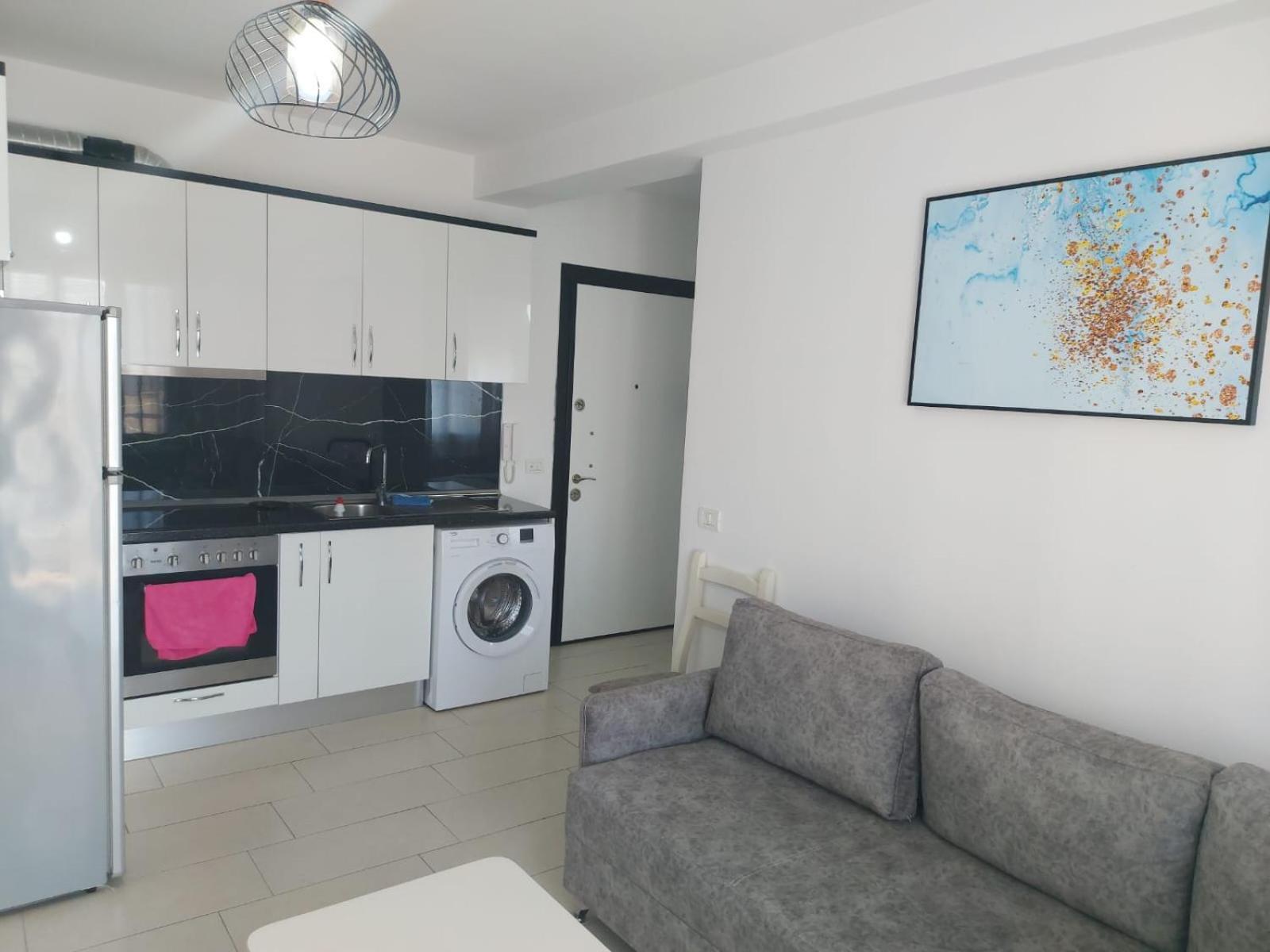 Bral Apartment 5 - Beachfront Durres Exterior photo